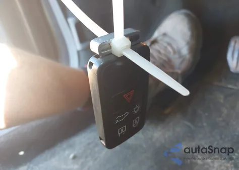 2010 Volvo Xc70 3.2 from USA, damaged, VIN YV4960BZ6A1085940